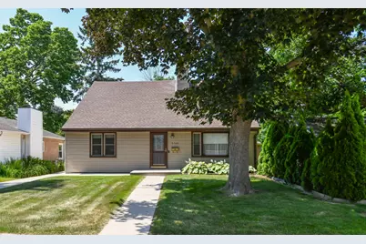5769 N River Forest Dr, Glendale, WI 53209 - Photo 39