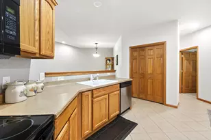113 Community Dr, Fall River, WI 53932 - Photo 9