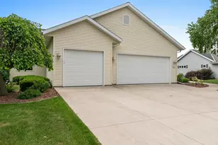 1505 Blue Heron Dr, Two Rivers, WI 54241 - Photo 9