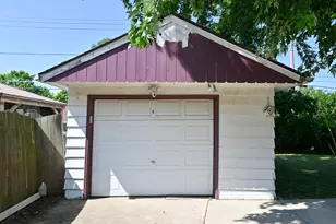 5029 W Fillmore Dr, Milwaukee, WI 53219 - Photo 27