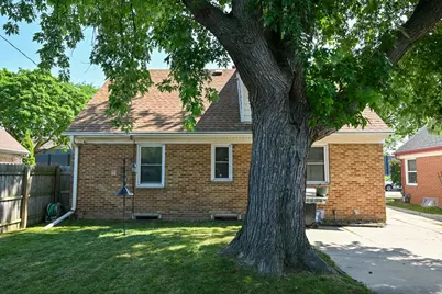 5029 W Fillmore Dr, Milwaukee, WI 53219 - Photo 33