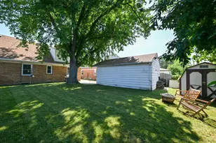 5029 W Fillmore Dr, Milwaukee, WI 53219 - Photo 29
