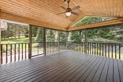 4003  Margolis Dr, West Bend, WI 53095 - Photo 19