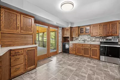 4003  Margolis Dr, West Bend, WI 53095 - Photo 15