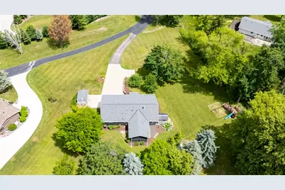 4003  Margolis Dr, West Bend, WI 53095 - Photo 33