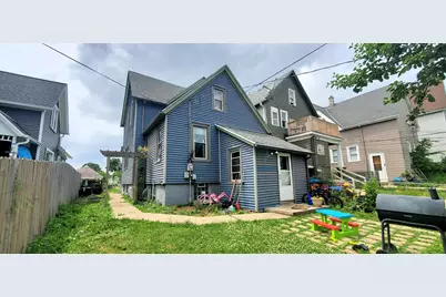 1028 S 32nd St, Milwaukee, WI 53215 - Photo 5