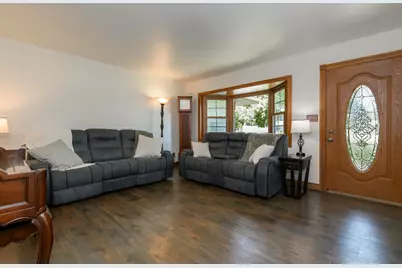 W155N5414  Balsam Dr, Menomonee Falls, WI 53051 - Photo 5
