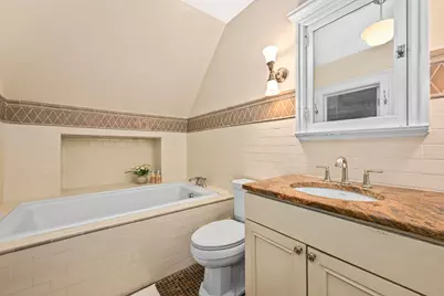 2928 E Kenwood Blvd, Milwaukee, WI 53211 - Photo 37