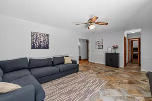 N115W19979 Woodland Dr, Germantown, WI 53022 - Photo 11