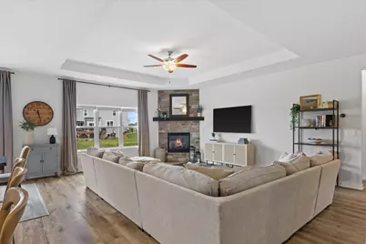 35174  Winnebago Ct, Summit, WI 53066 - Photo 11