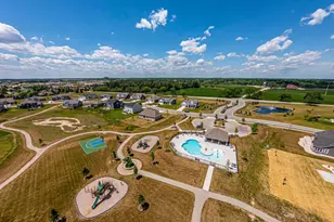 35174 Winnebago Ct, Summit, WI 53066 - Photo 41