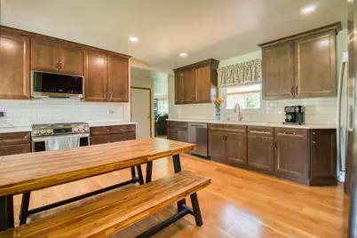 4615 N 149th St, Brookfield, WI 53005 - Photo 9