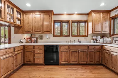 3000 W Highland Rd, Mequon, WI 53092 - Photo 7
