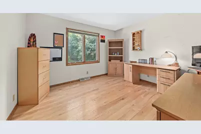 N81W13163  Country Terrace Ln, Menomonee Falls, WI 53051 - Photo 17
