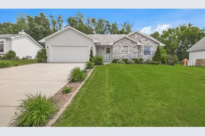 390  Garrison Dr, Lake Geneva, WI 53147 - Photo 27
