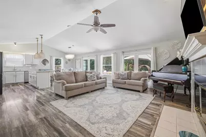 390  Garrison Dr, Lake Geneva, WI 53147 - Photo 3