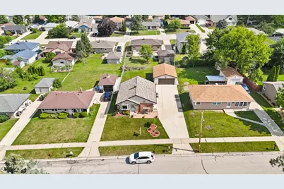 518  Williams Ave, South Milwaukee, WI 53172 - Photo 3