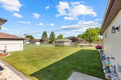 518  Williams Ave, South Milwaukee, WI 53172 - Photo 5