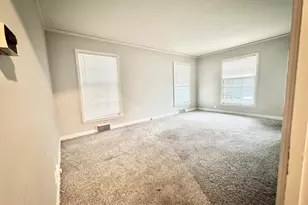 528 N 63rd St, Wauwatosa, WI 53213 - Photo 9