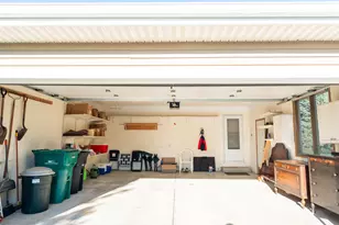 W173N7930 Bluejay Ct, Menomonee Falls, WI 53051 - Photo 33