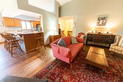 W173N7930  Bluejay Ct, Menomonee Falls, WI 53051 - Photo 5