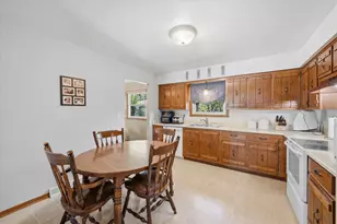 920 Cedar Ct, Port Washington, WI 53074 - Photo 7