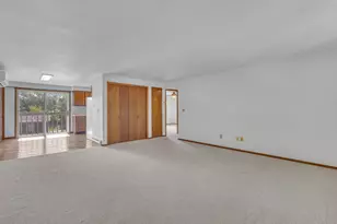 215 S 11th St, Oostburg, WI 53070 - Photo 7