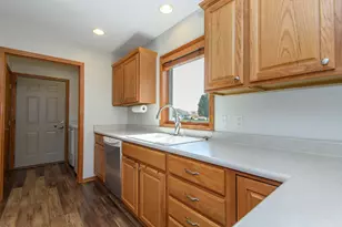 1610 E Kyle Ln, Beloit, WI 53511 - Photo 5