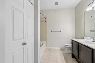 3872 S Lake Dr, Saint Francis, WI 53235 - Photo 17