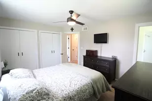 1408 W Zedler Ln, Mequon, WI 53092 - Photo 33