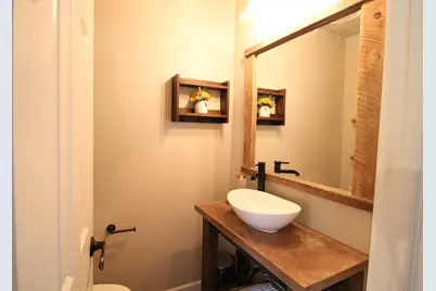 1408 W Zedler Ln, Mequon, WI 53092 - Photo 29