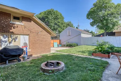 2530 N Grant Blvd, Milwaukee, WI 53210 - Photo 33