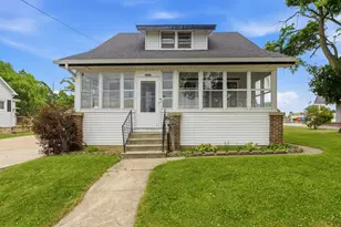 1437 Main St, Racine, WI 53182 - Photo 1
