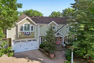 702 Glenwood Ct, Jefferson, WI 53549 - Photo 1