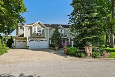 702  Glenwood Ct, Jefferson, WI 53549 - Photo 3