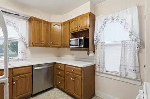 1209 S 11th St, Manitowoc, WI 54220 - Photo 13