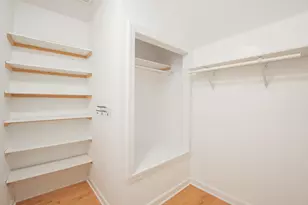 1755 N Franklin Pl, Milwaukee, WI 53202 - Photo 25