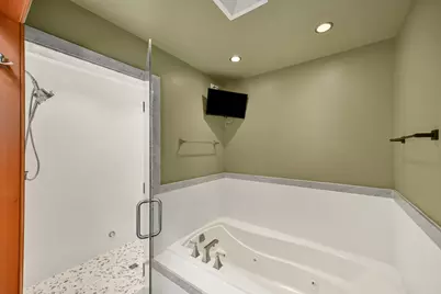 12138 N River Rd, Mequon, WI 53092 - Photo 35