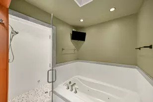 12138 N River Rd, Mequon, WI 53092 - Photo 35