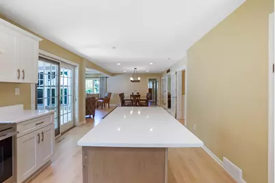 12800  Elmwood Rd, Elm Grove, WI 53122 - Photo 9