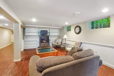 12800  Elmwood Rd, Elm Grove, WI 53122 - Photo 29