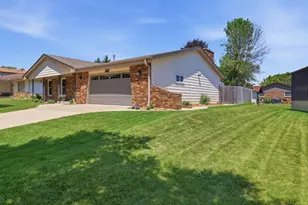 2220 E Hickory Dr, Oak Creek, WI 53154 - Photo 39