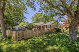 8146 W Raymond Ln, West Allis, WI 53219 - Photo 3