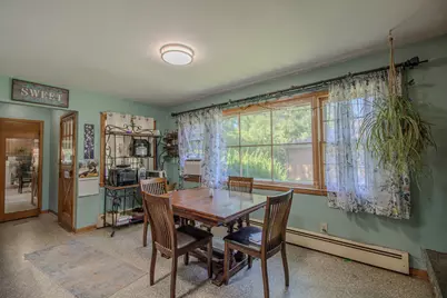 8146 W Raymond Ln, West Allis, WI 53219 - Photo 13