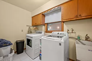 1811 W Halsey Ave, Milwaukee, WI 53221 - Photo 17