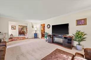 1811 W Halsey Ave, Milwaukee, WI 53221 - Photo 11