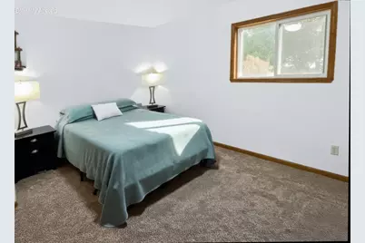 401  Idlewood Ave, West Bend, WI 53095 - Photo 19
