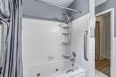 W65N780  Washington Ave, Cedarburg, WI 53012 - Photo 21