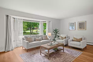 12130 W Chambers St, Wauwatosa, WI 53222 - Photo 7