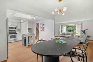 12130 W Chambers St, Wauwatosa, WI 53222 - Photo 11